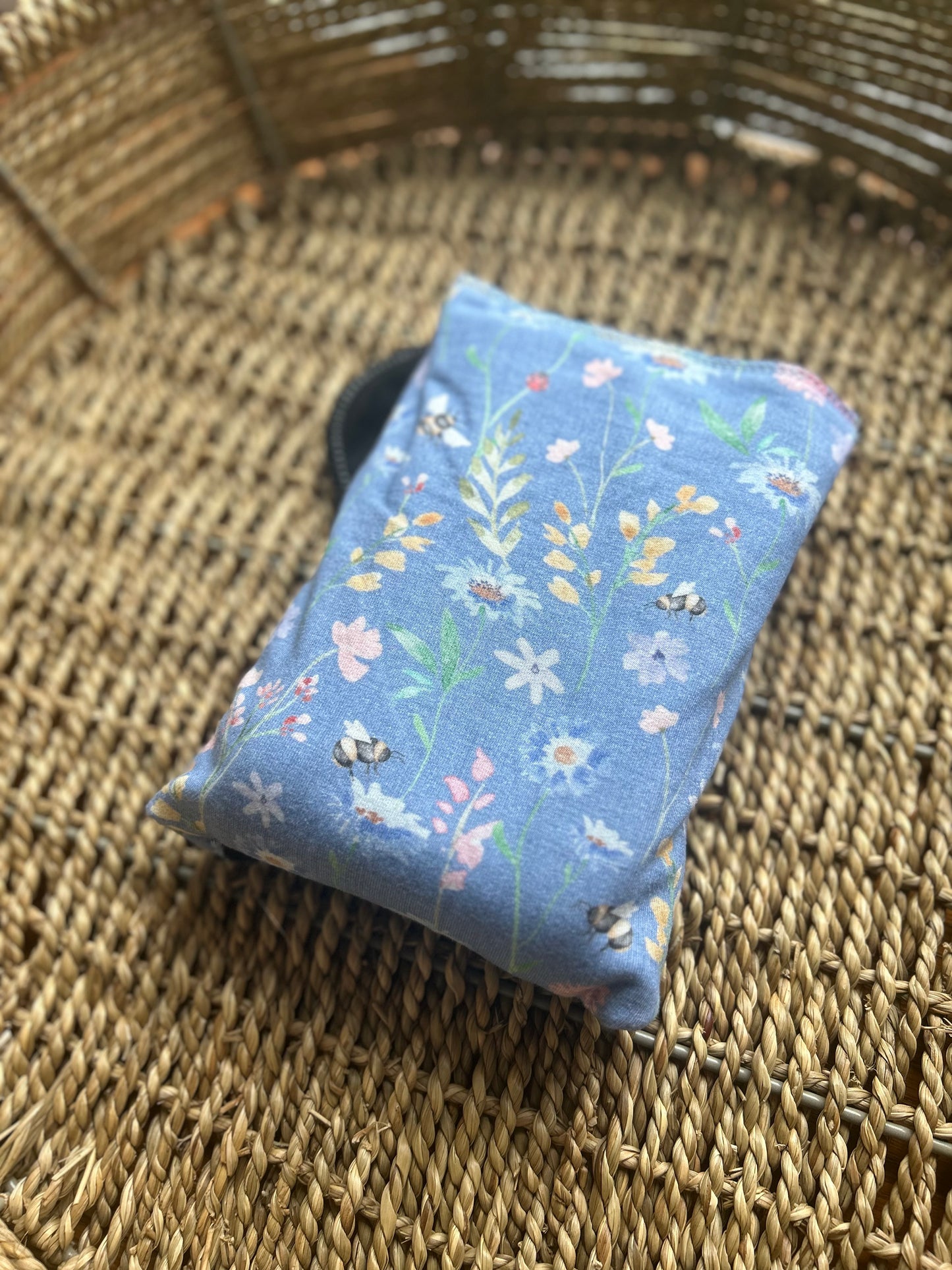 OS Contour - Petals & Pollinators