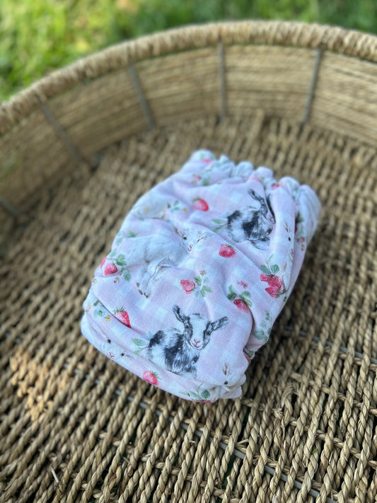 OS Serged Snapless Fitted - Gingham & Grazing