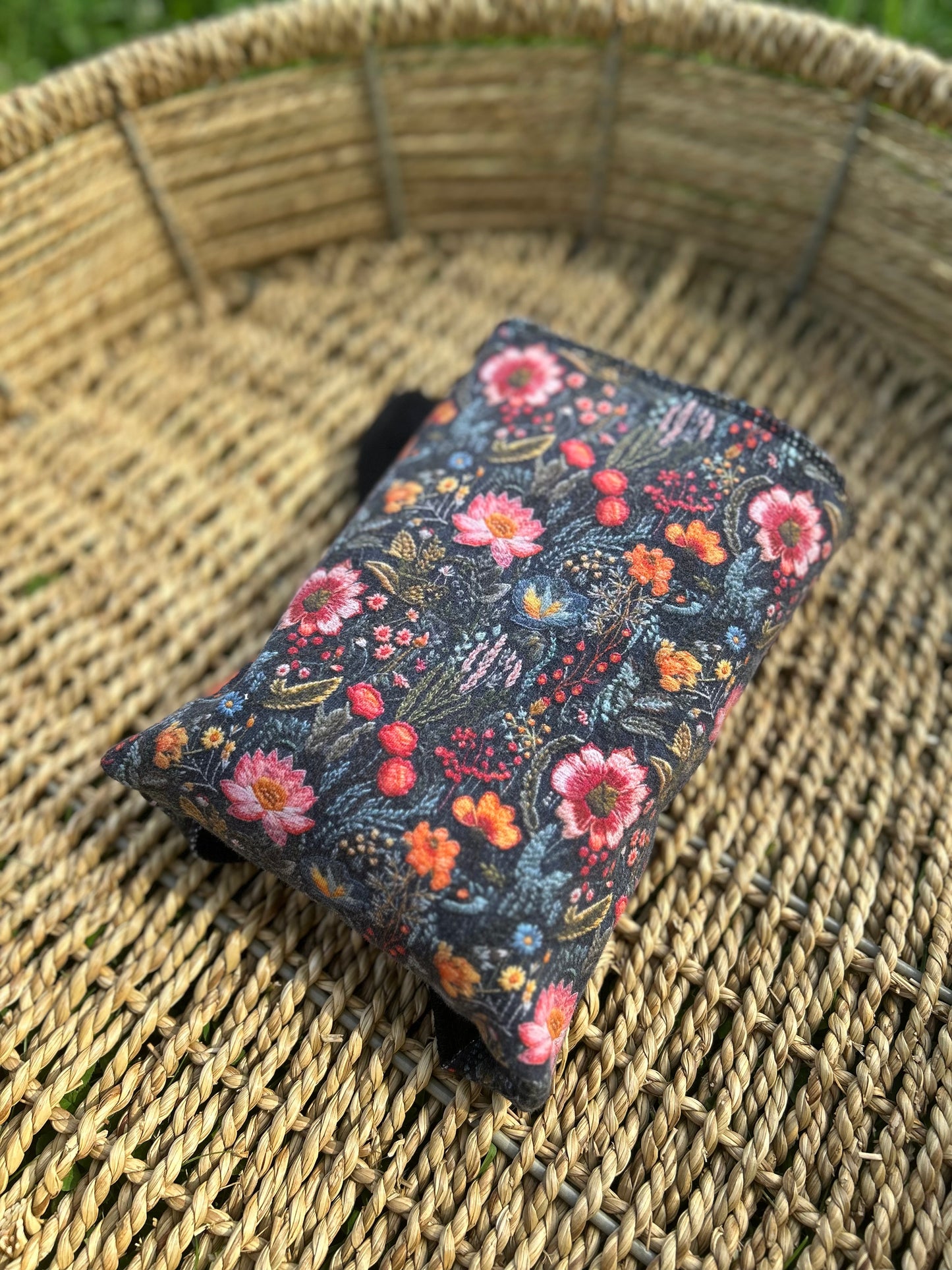 2 Layer Contour - Stitched in Bloom
