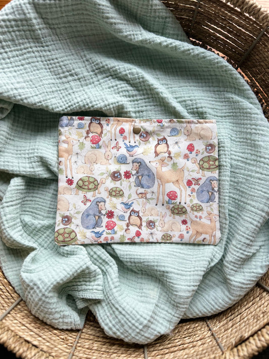 Forest Meeting Pouch